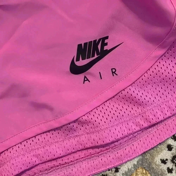 WOMENS NIKE RUNNING SHORTS SIZE XS PINK - Picture 2 of 5